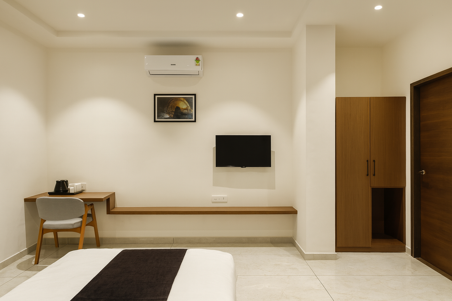 Lavender Hotels With Swimming Pool - Statue Of Unity Deluxe Room 39