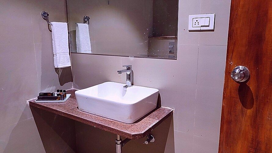 Ssubh Hotels Nathdwara Premium Room 4