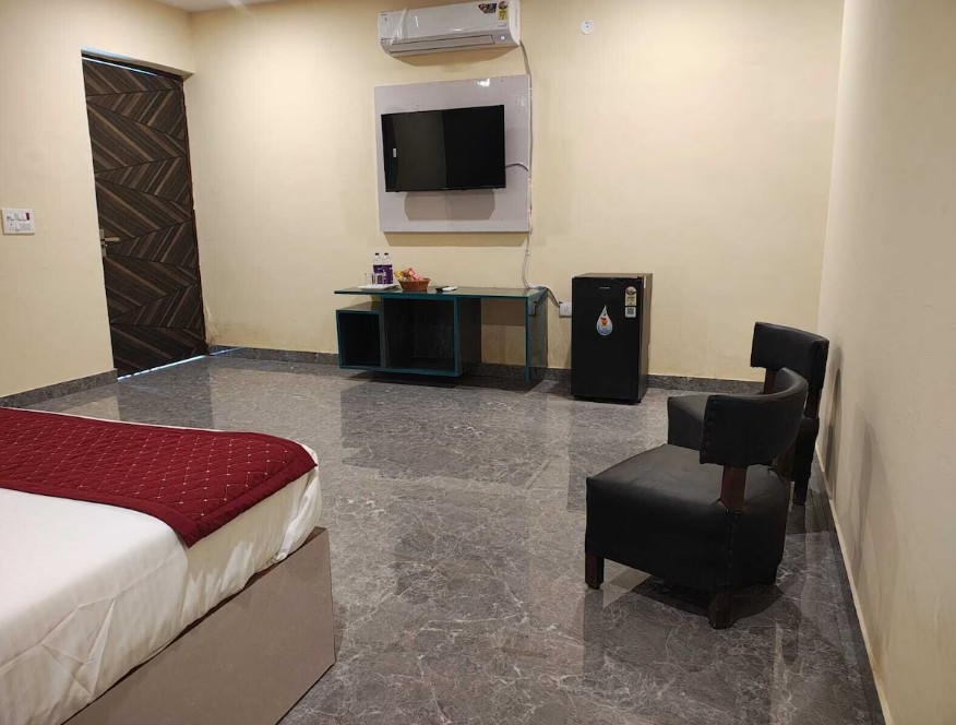 The Aamantran Greens Deluxe Double Room, 1 King Bed, Smoking, Garden View 2