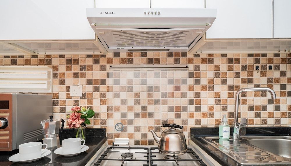 Modern & Stylish Studio in JVT