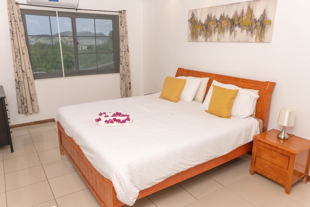 First Deluxe Apartment (3 bedroom only Apt.)