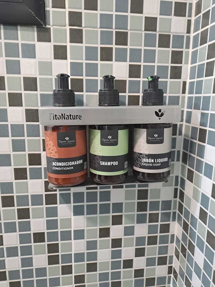 Hotel Caseros Salta Quadruple Room 3