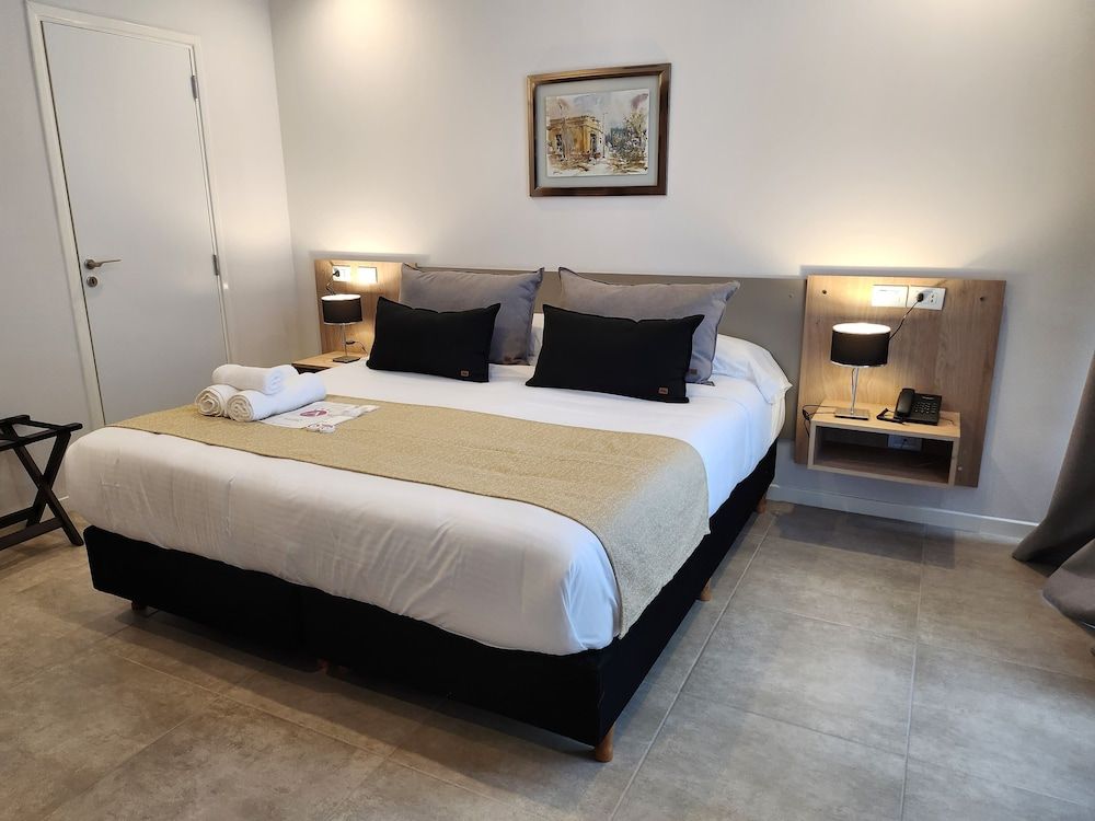 Amerian Rio Cuarto Standard Double Room 4