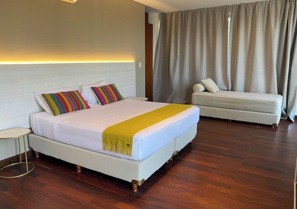 Roomie Salta by DOT Suites Superior Double Room