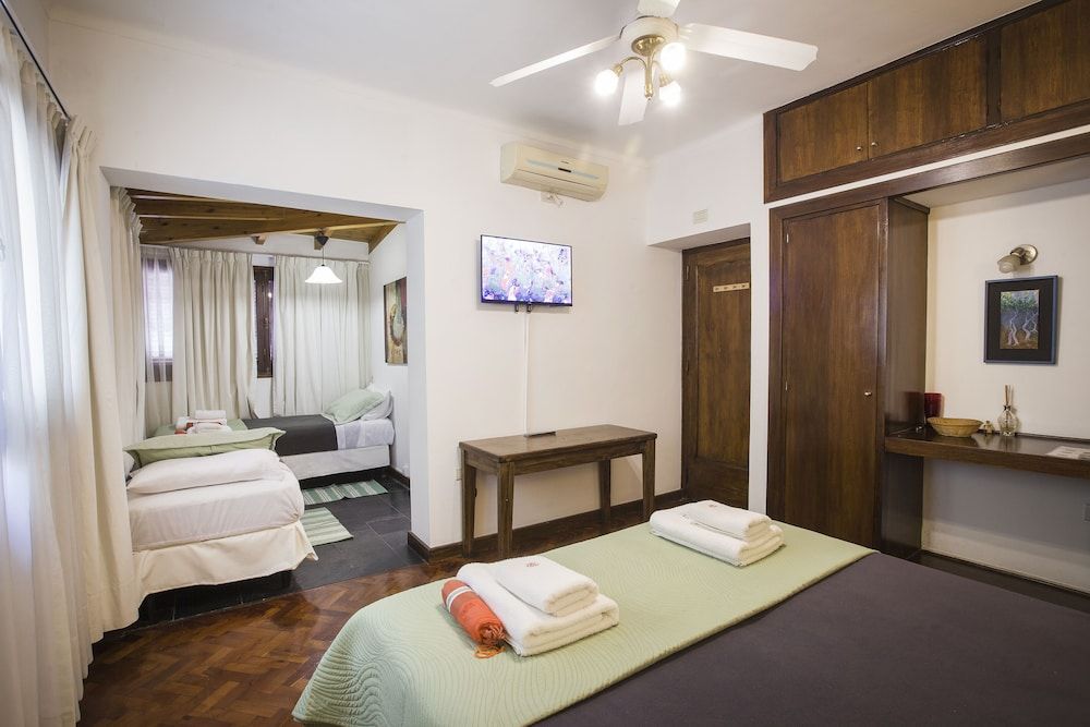 Posada de Rosas Family Room 2