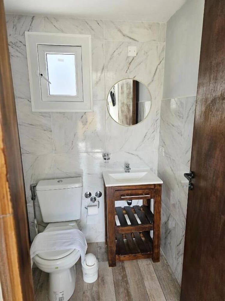 Alameda Classic Double Room 6