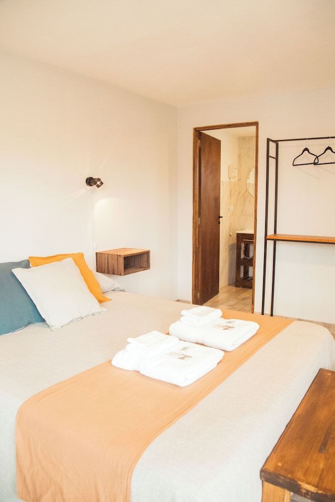 Alameda Classic Double Room 4