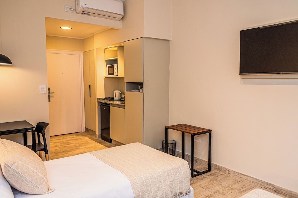 RentUp Suites Salta Double Room 20