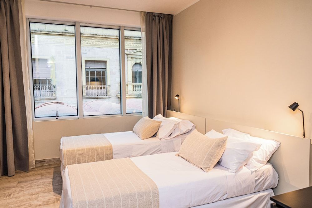 RentUp Suites Salta Double Room 3