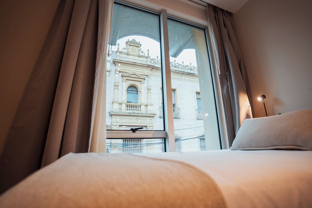 RentUp Suites Salta Triple Room 32