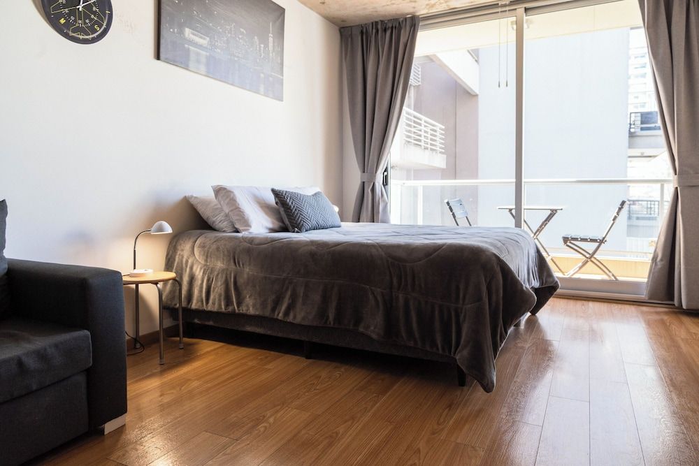 Studio, Balcony (4.3)
