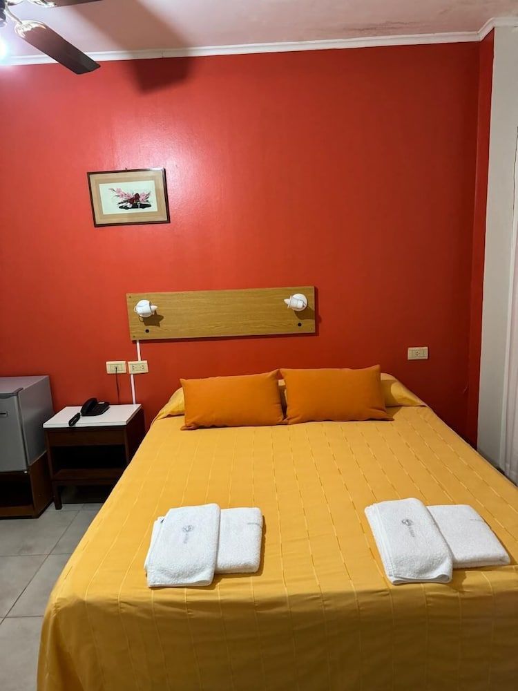 Intersur Independencia Classic Double Room 2