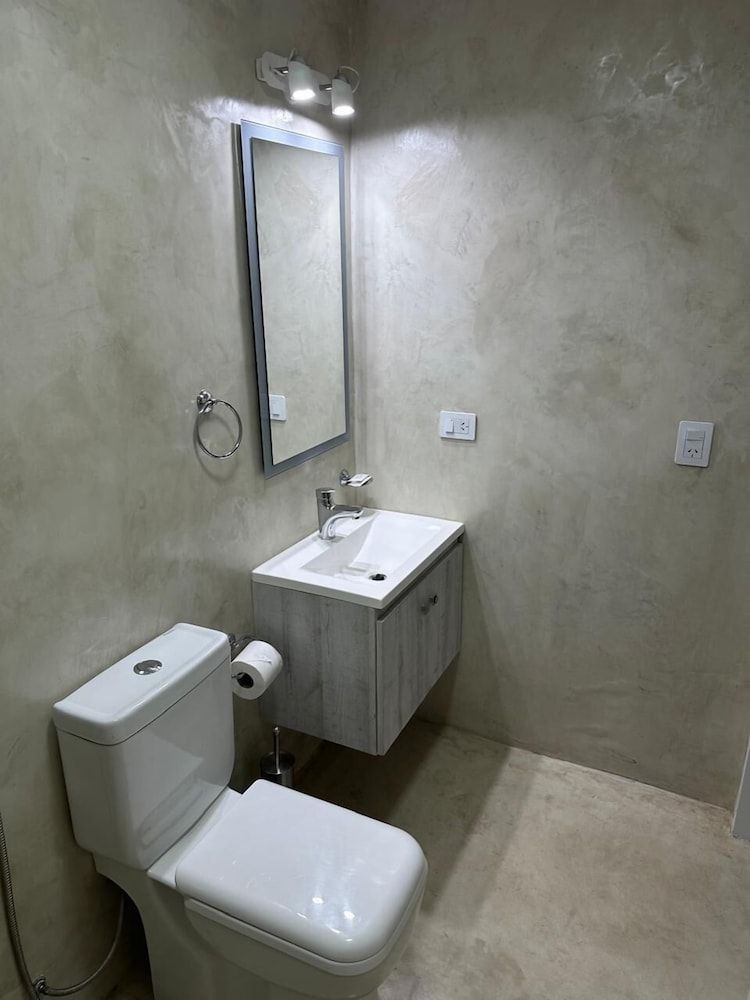 Gugasuites Deluxe Double or Twin Room, Garden View 11