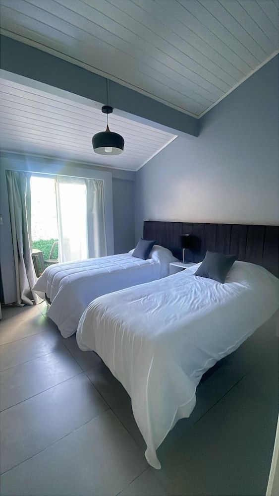 Gugasuites Deluxe Double or Twin Room, Garden View 6