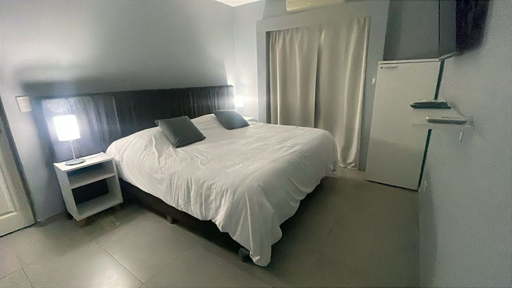 Gugasuites Deluxe Double or Twin Room, Garden View 8