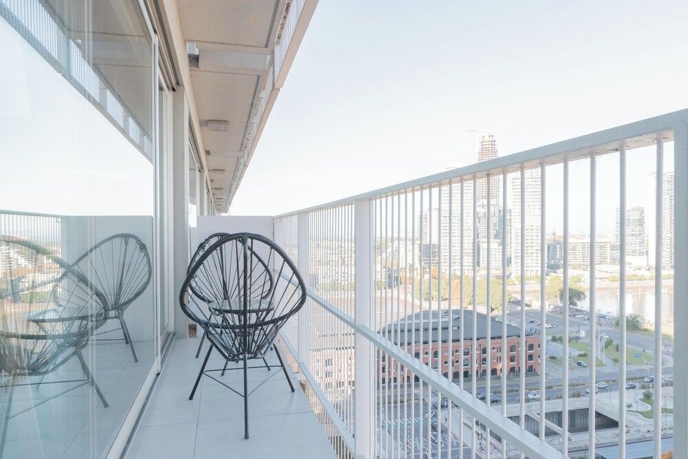 MOT Azopardo 700 Family Apartment, Balcony, River View 5