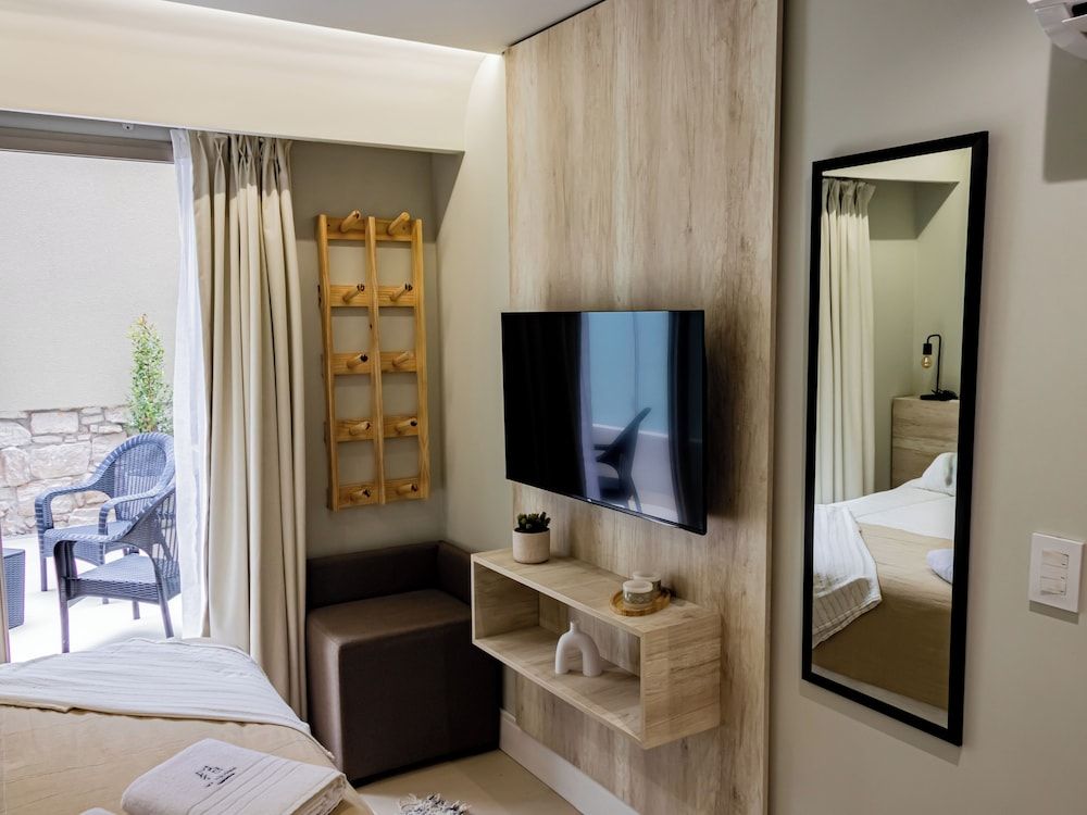 Joy Tower by FMA Coliving Deluxe Apartment, Patio 8