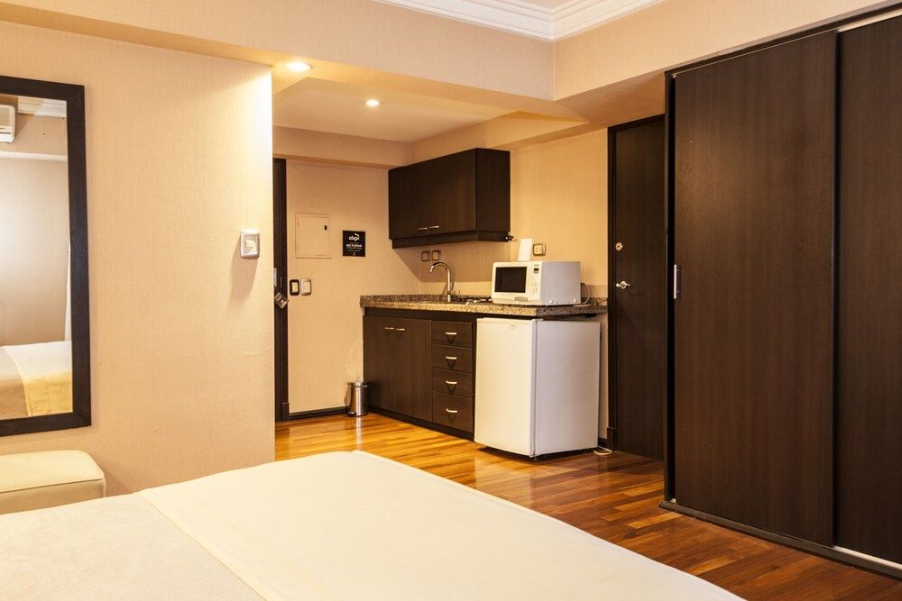 Premium Tower Suites Executive Room 10
