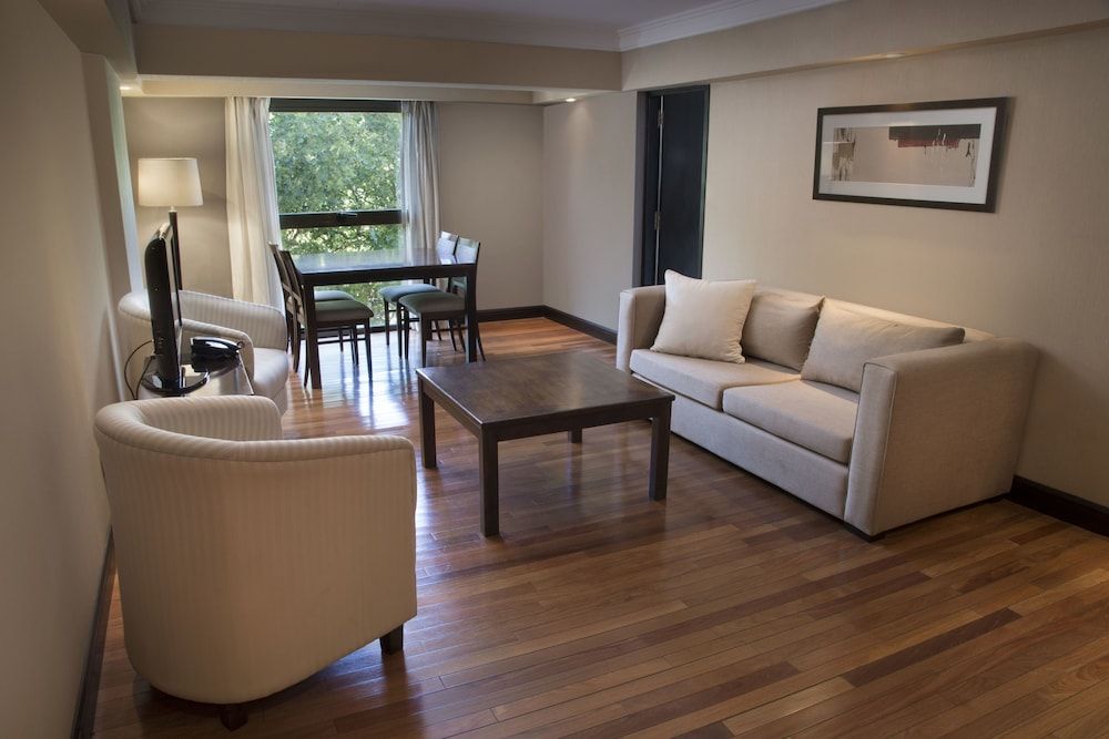 Premium Tower Suites Suite 17