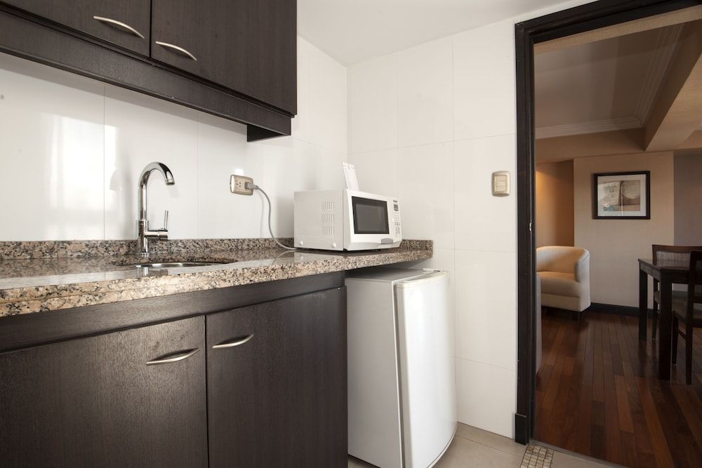 Premium Tower Suites Triple Room 8