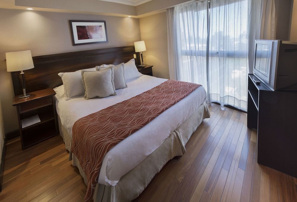 Premium Tower Suites Suite 5