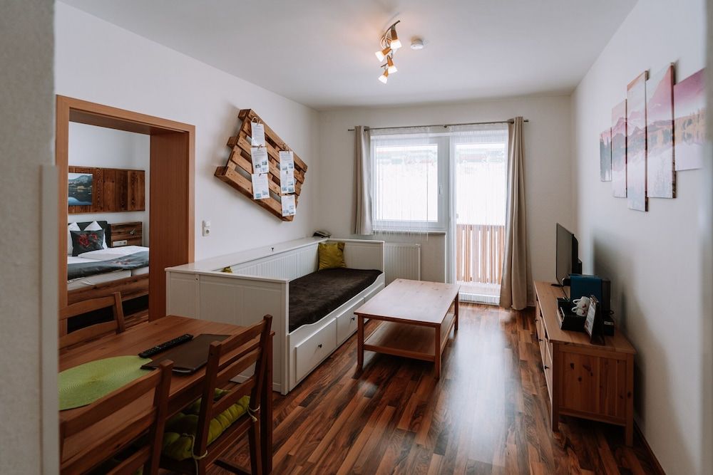 Economy Studio