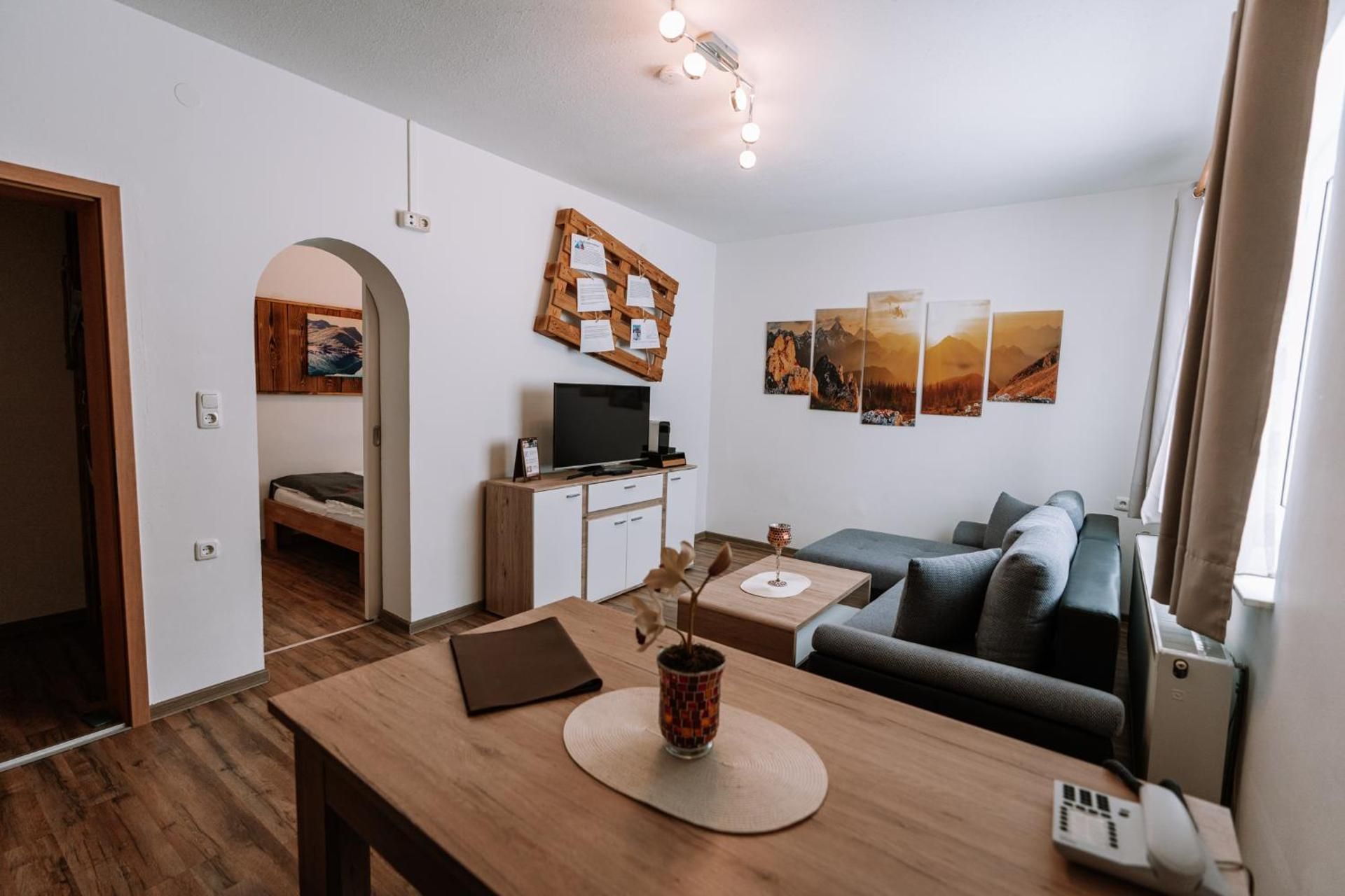 Two-Bedroom Apartment with Sofa Bed (5 Adults)