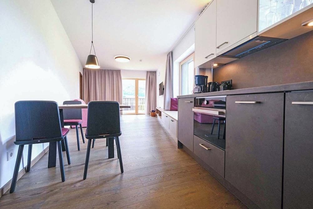 Superior Apartment, Balcony, Lake View
