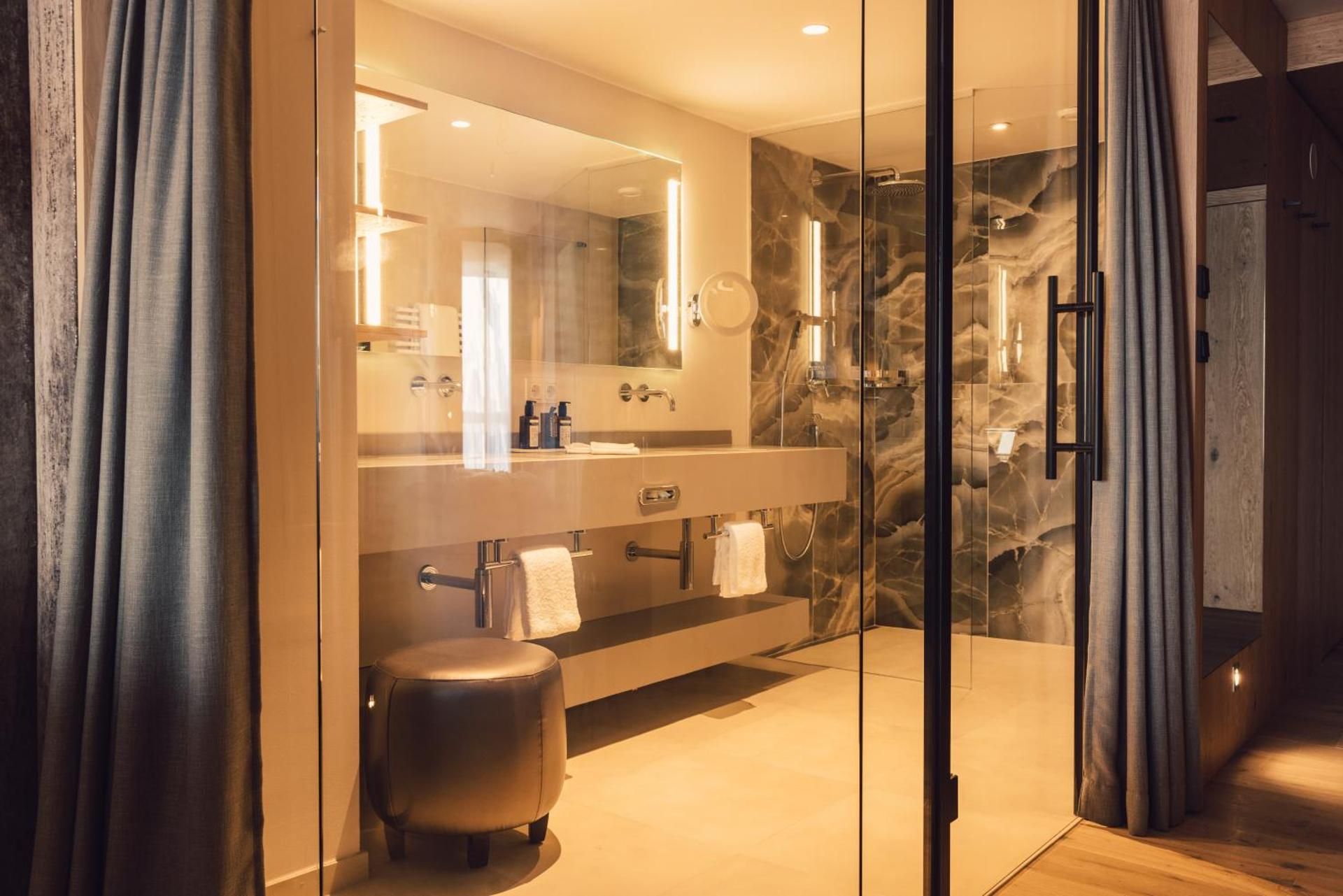 Junior Suite East