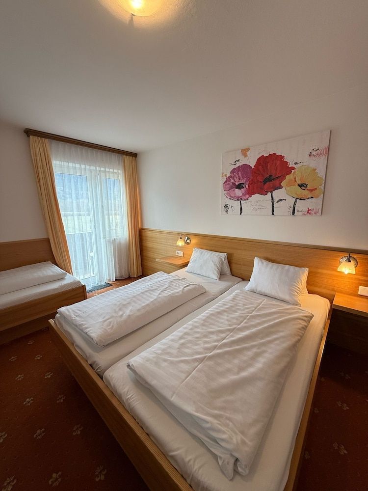 Pension Plattenhof Comfort Triple Room