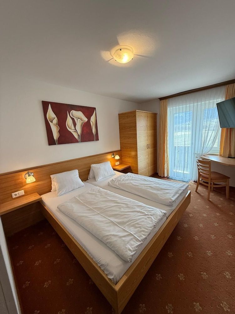 Pension Plattenhof Economy Double Room, Balcony, Mountain View 4