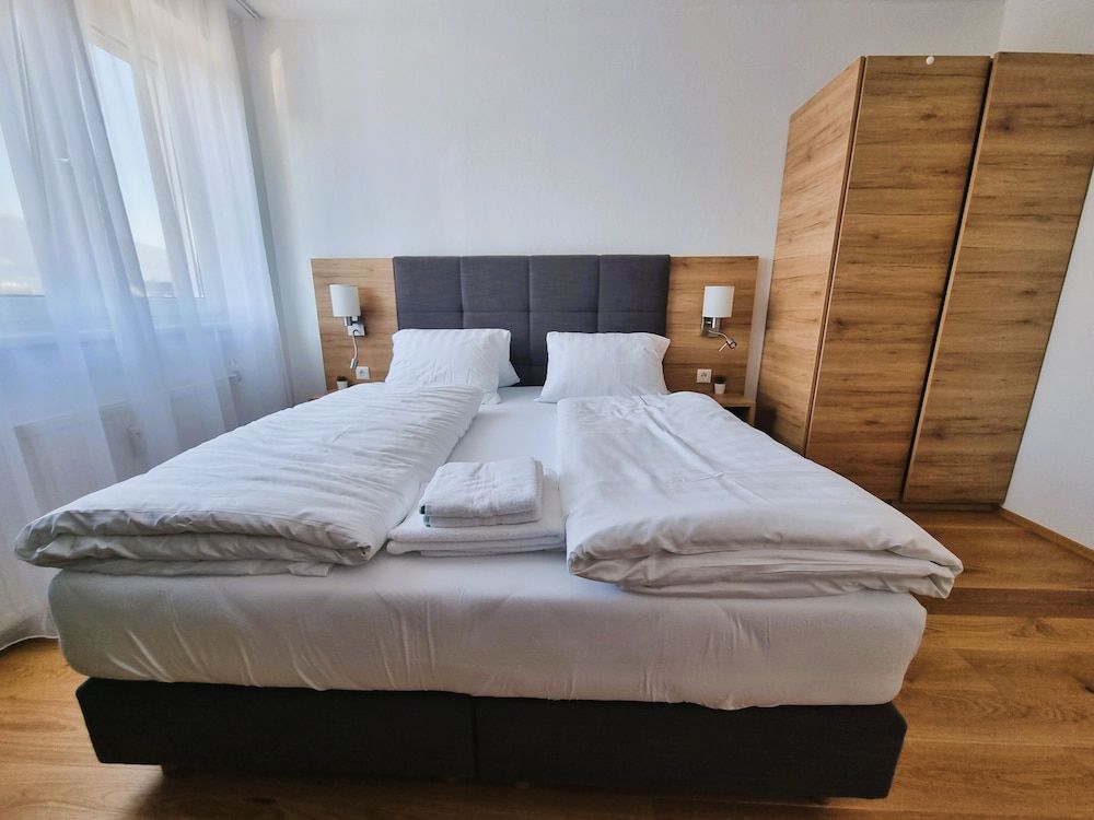 Deluxe Apartment, City View