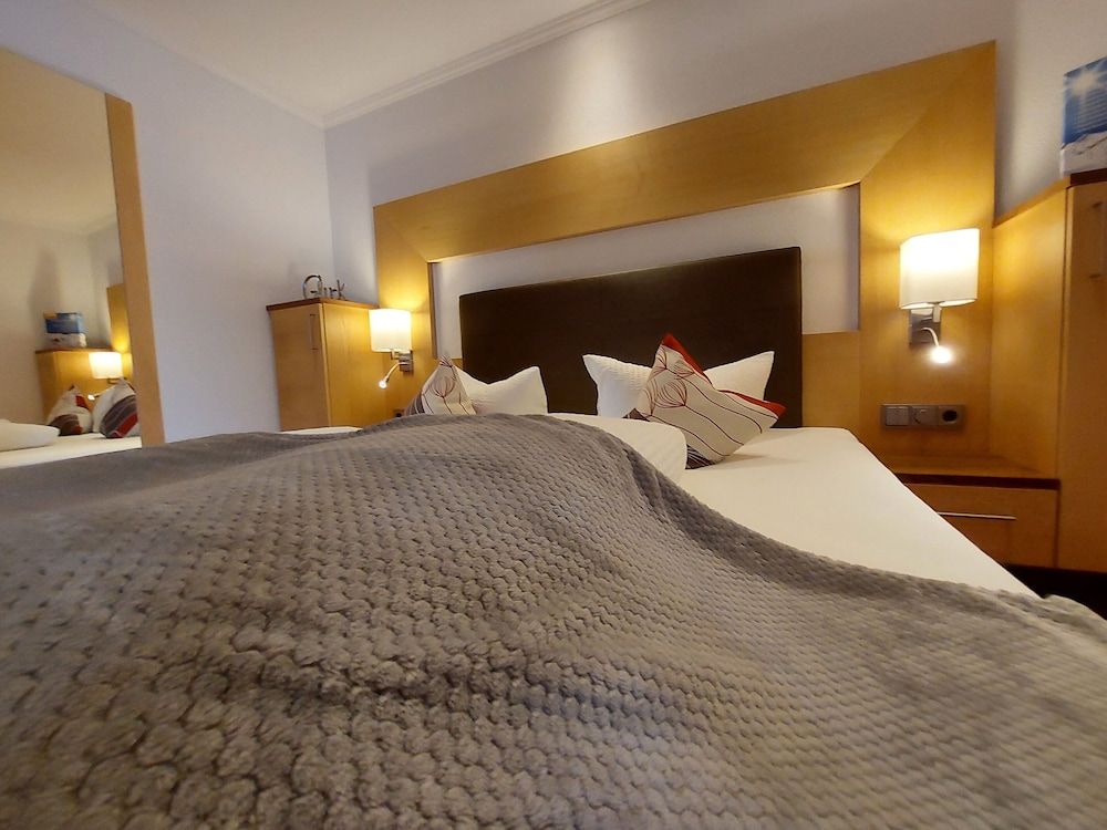 Economy Double Room, 1 Queen Bed, Balcony, Valley View