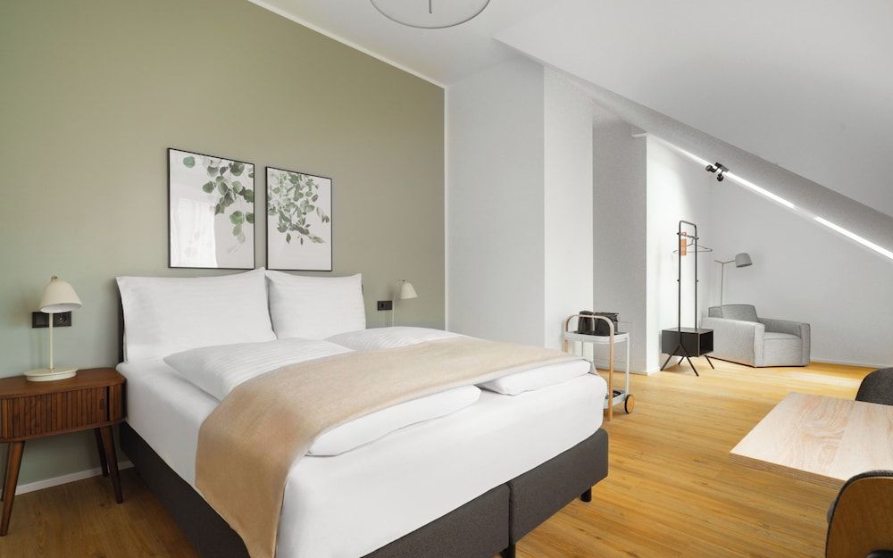 Limehome Graz Trauttmansdorffgasse Queen Room