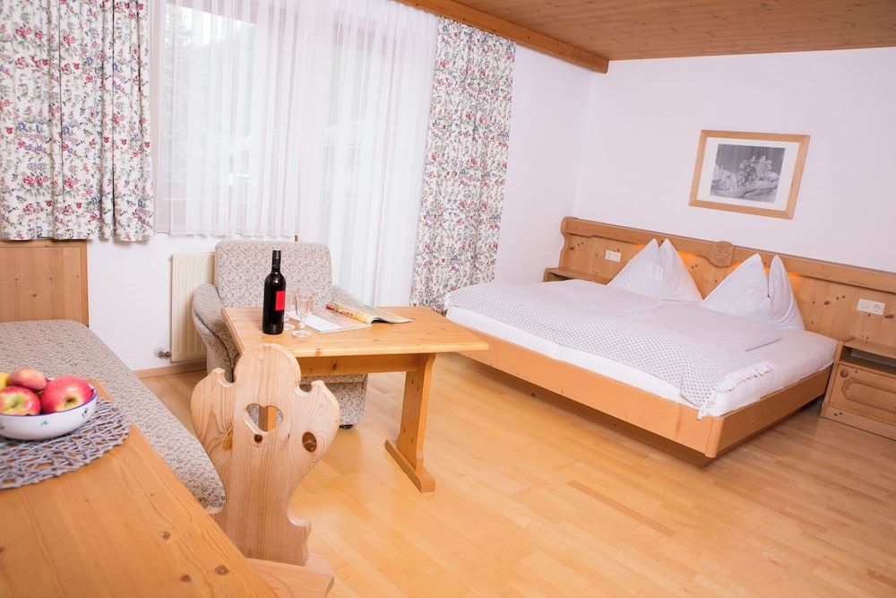 Comfort Double Room, Balcony, Mountain View
