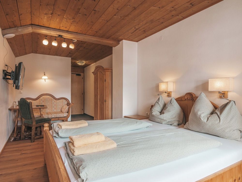 Comfort Double Room, Balcony, Courtyard View