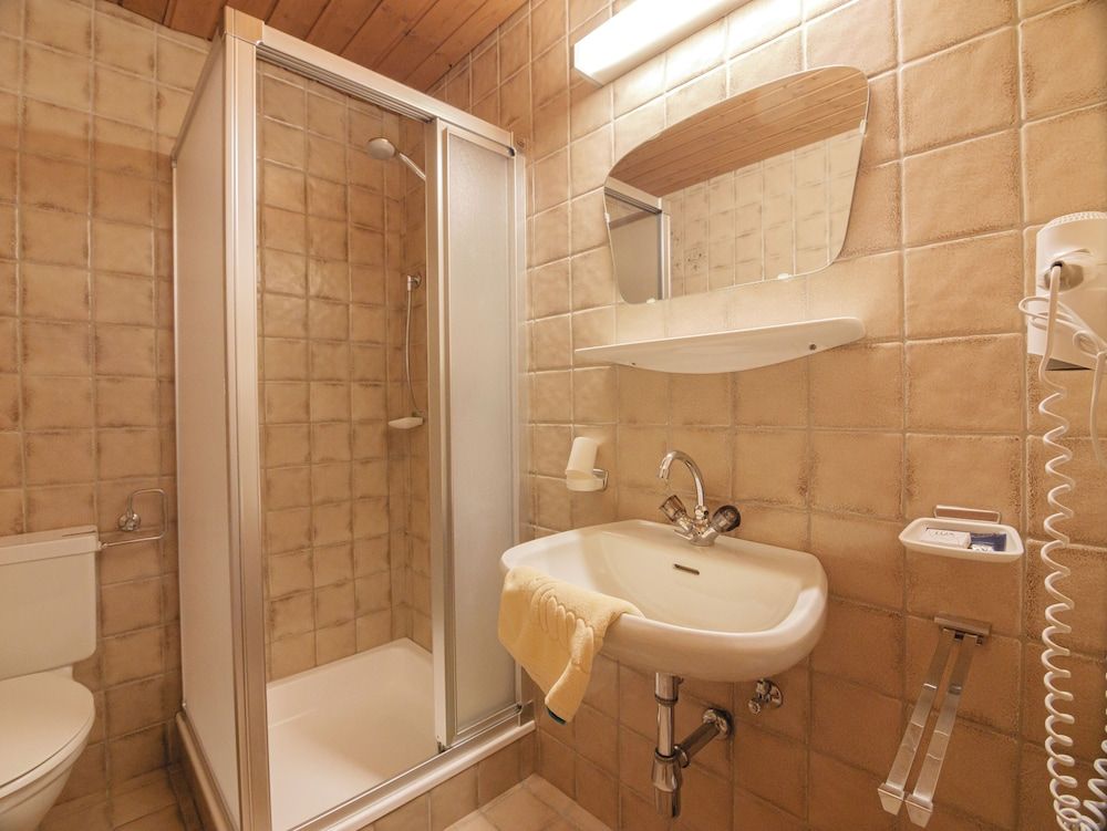 Economy Single Room, Balcony, Courtyard View