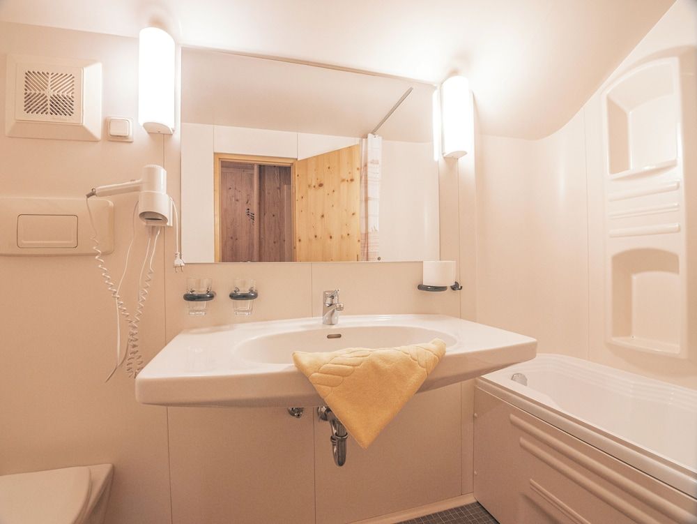 Comfort Single Room, Courtyard View