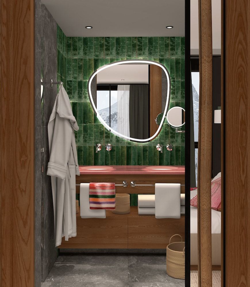Executive Suite, Valley View