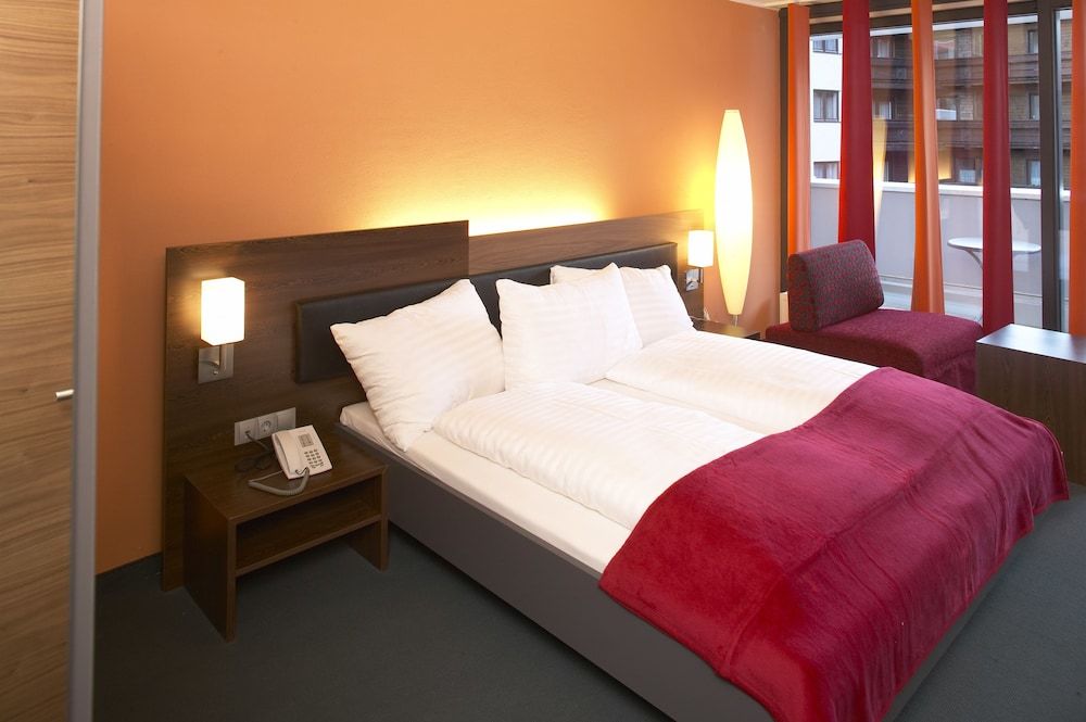 Standard Double Room, Balcony, Mountain View