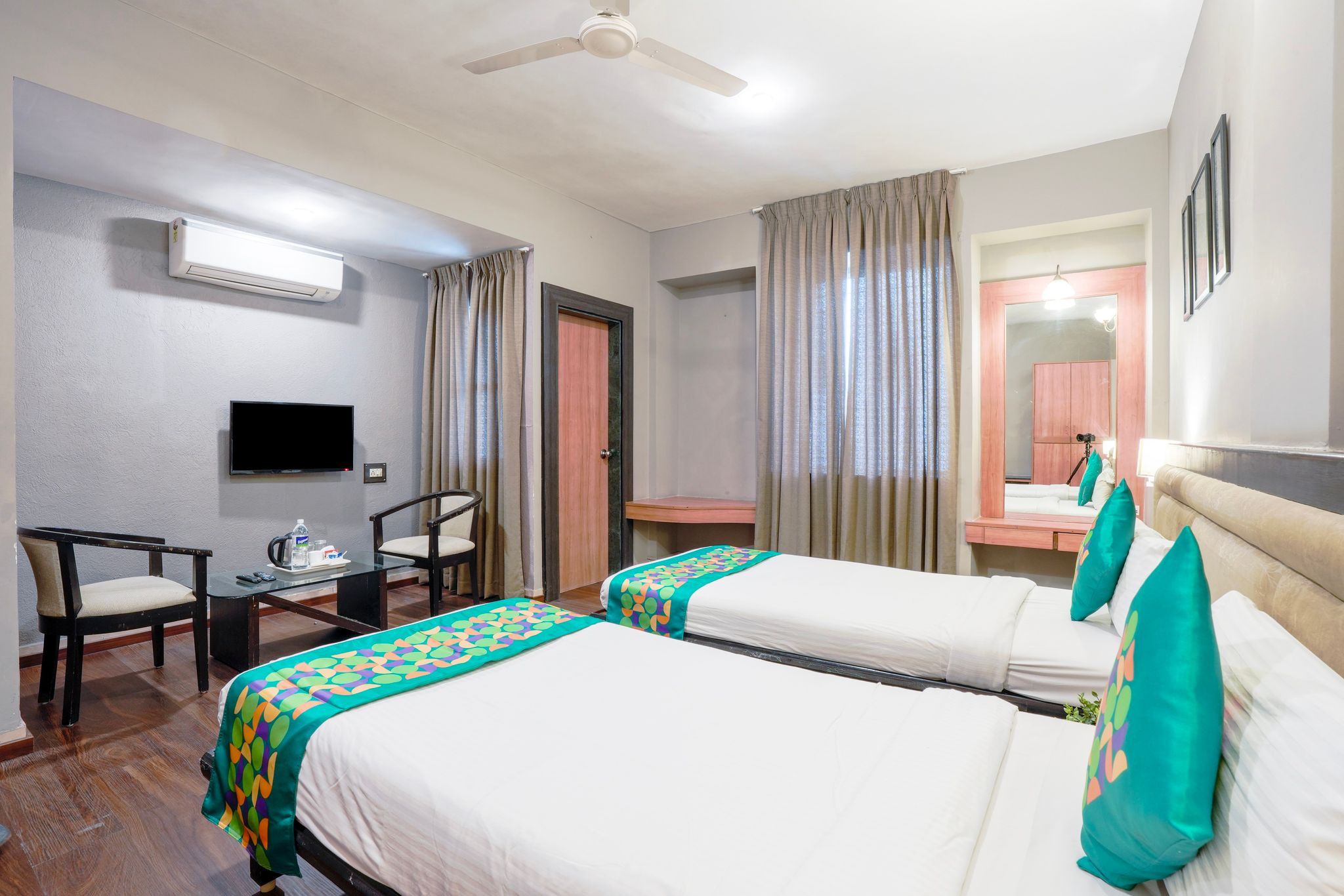 Treebo Premium Niraali Executive, Hinjewadi Economy Double Room 3