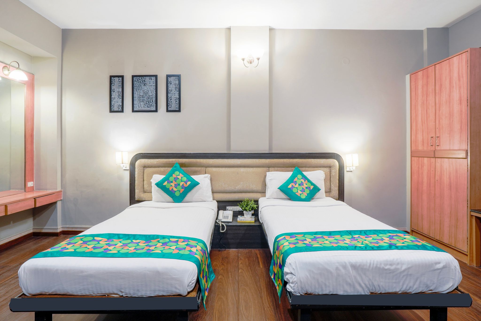 Treebo Premium Niraali Executive, Hinjewadi Economy Double Room 2