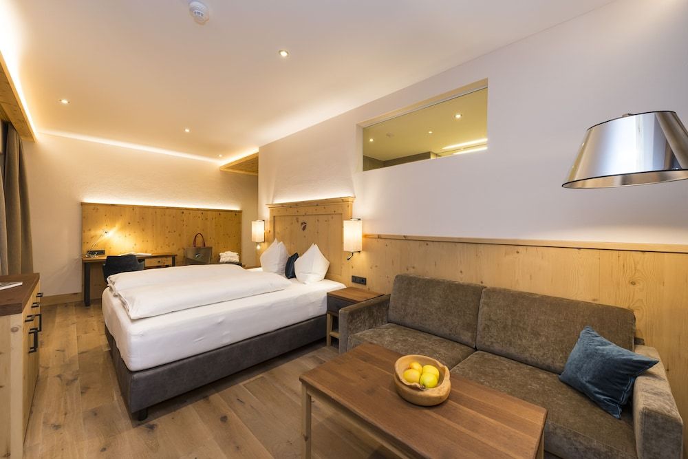 Junior Studio Suite