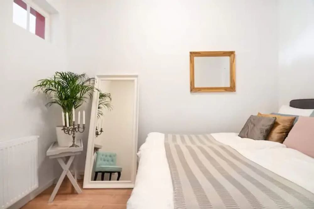 Apartment (13)
