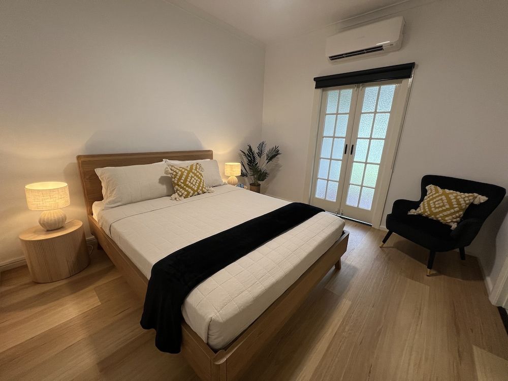 Sans Souci Apartments Premium Apartment, 2 Bedrooms, Kitchen, Garden View 2