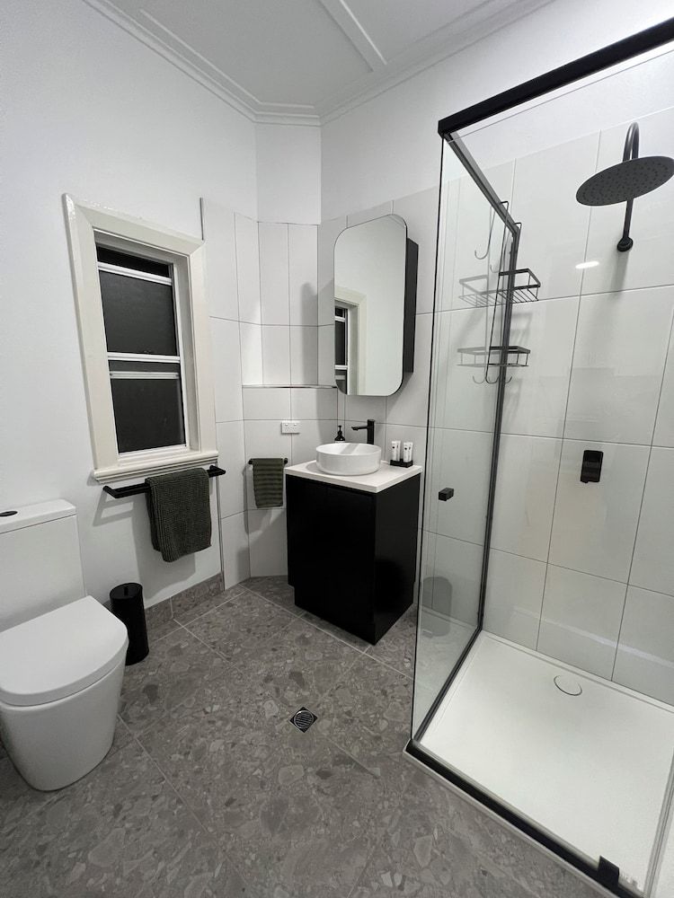 Sans Souci Apartments Premium Apartment, 1 Bedroom, Kitchen, Garden View 3