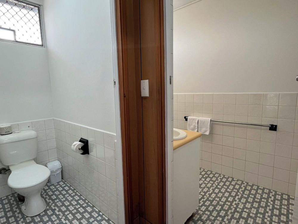 Browns Broadbeach Villa 9