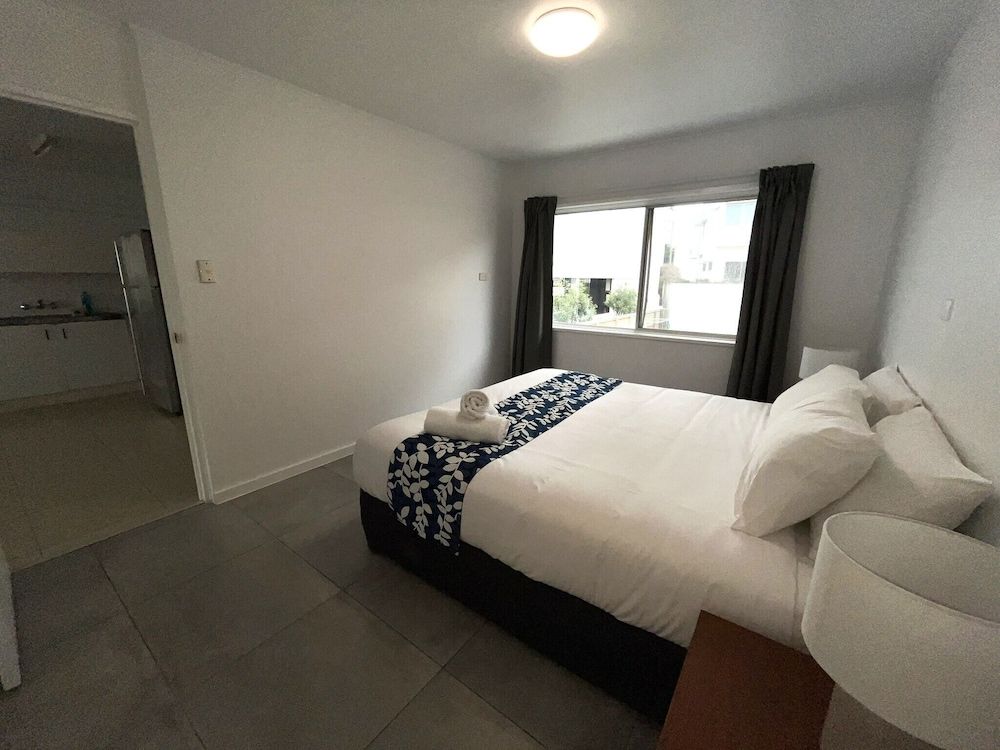 Browns Broadbeach Standard Apartment, 2 Bedrooms 3