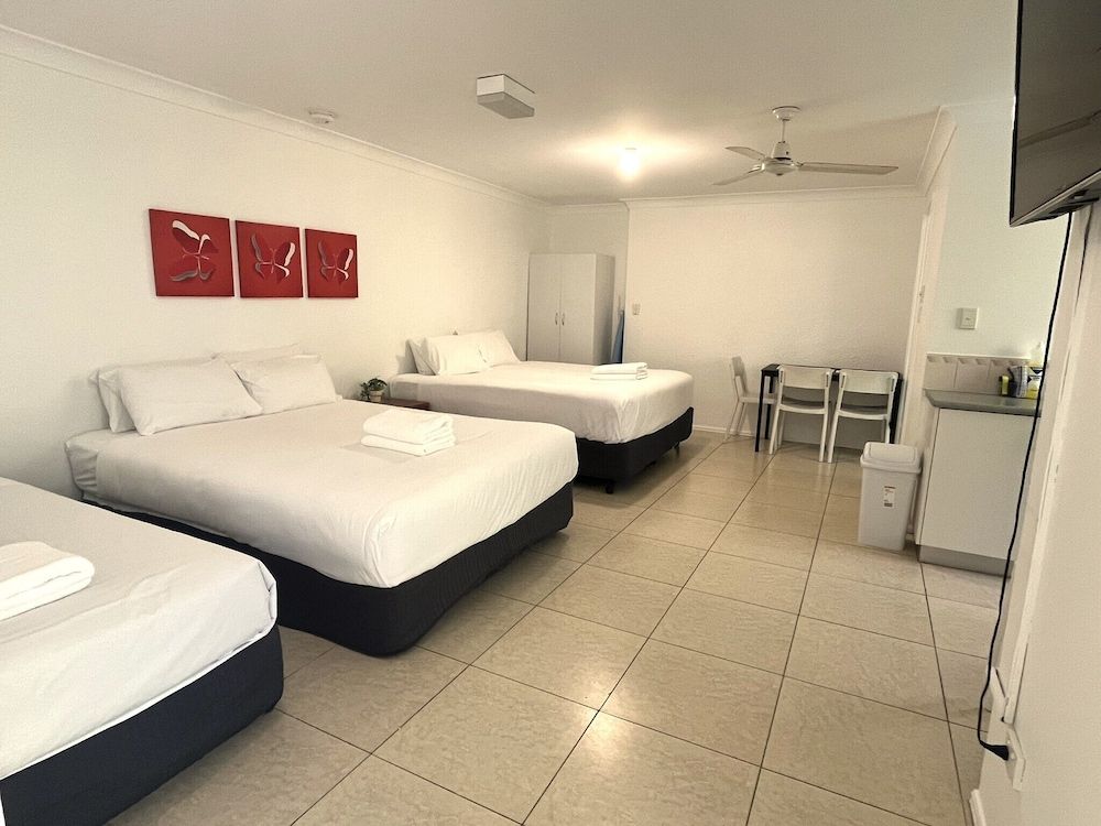 Browns Broadbeach Family Room 3