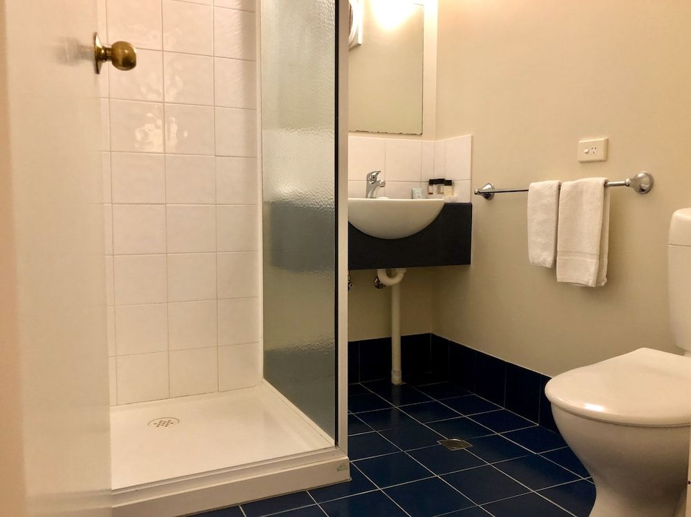 Douglas Riverside Premium Room, 1 Queen Bed 3